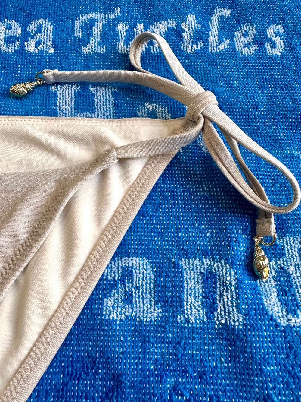 NWOT Shade & Shore Womens Champagne Tie-Side Bikini Bottom w/ Metal Shell Charms